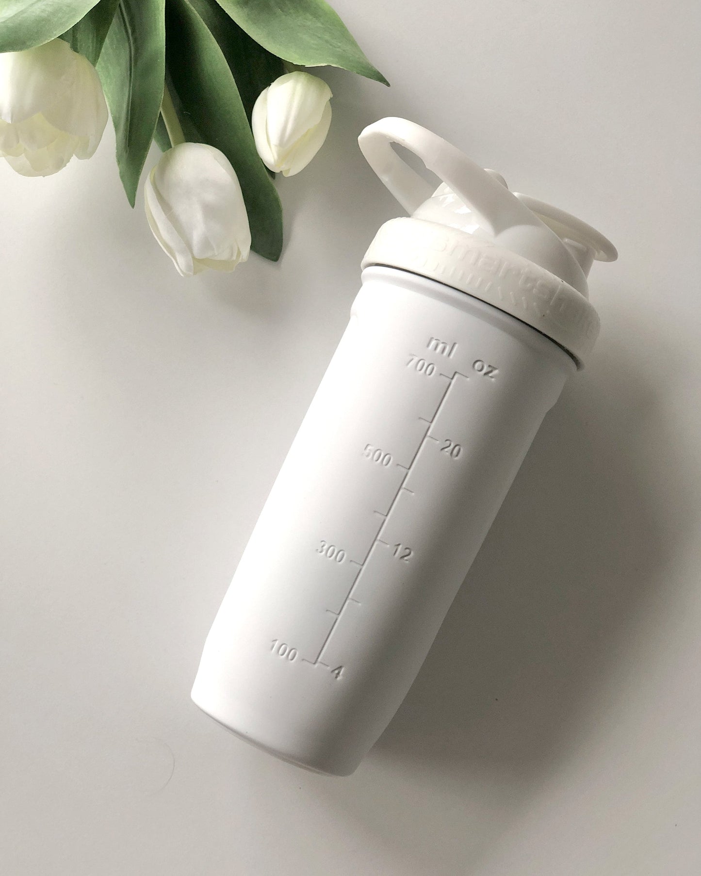 reforce-stainless-steel-white-c9 Smartshake_Reforce_Stainless_Steel_MTV_Logo_LS2_c201ff2a-8205-41aa-9b99-8a96c8ee650e.jpg