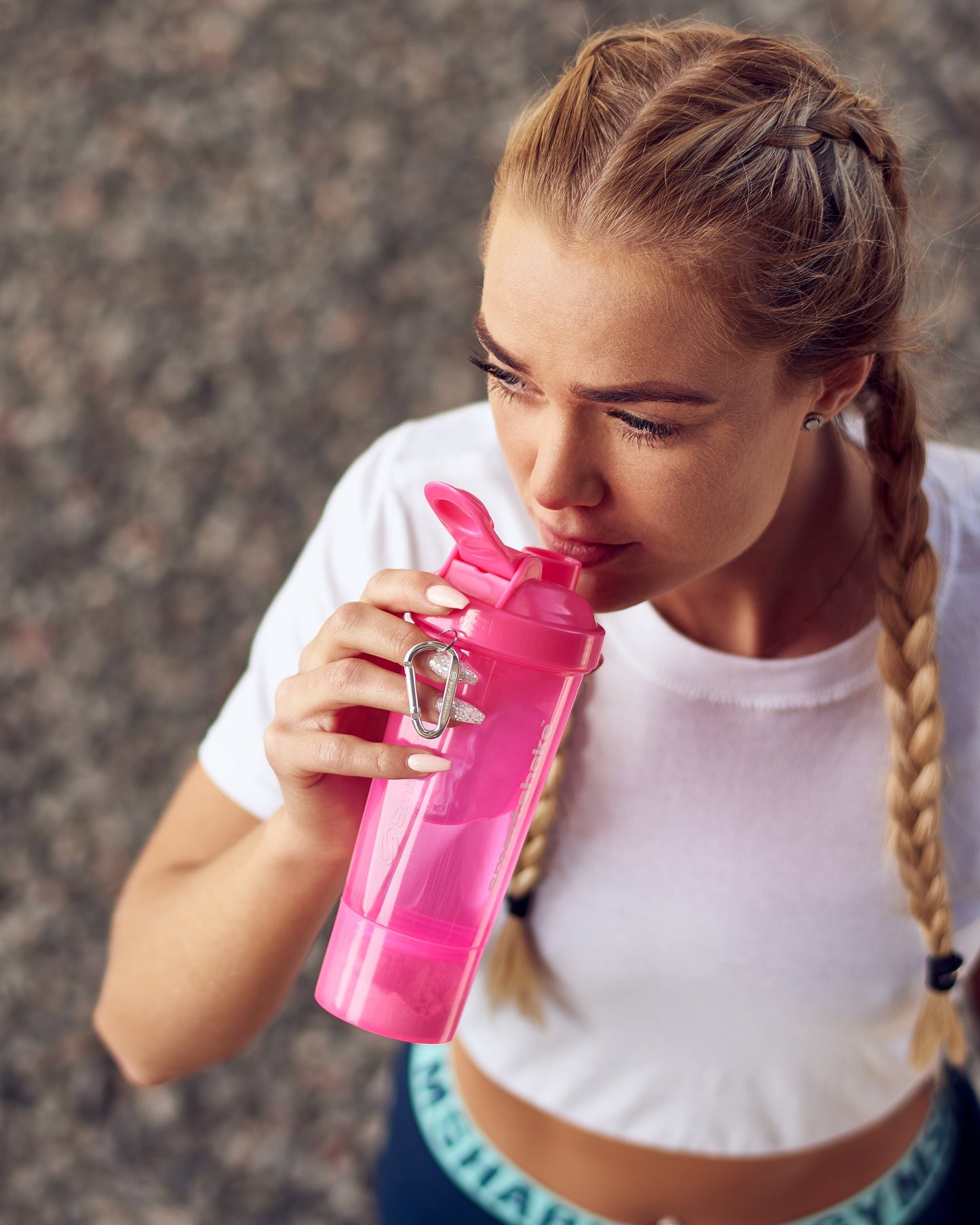 slim-pink-z5 Smartshake_Slim_pink_lifestyle.jpg