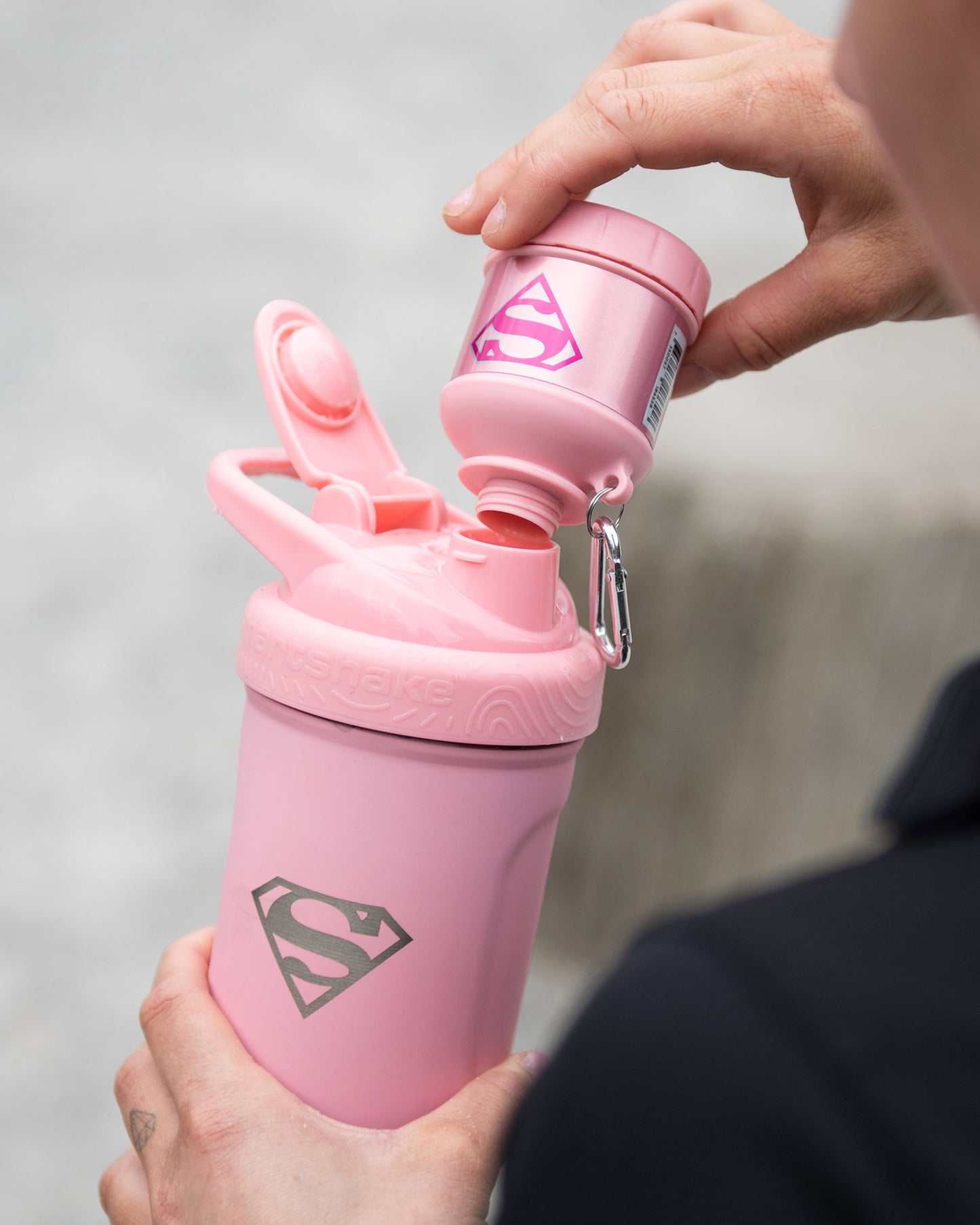 whey2go-funnel-supergirl-w1 Smartshake_Whey2Go_Supergirl_Lifestyle.jpg