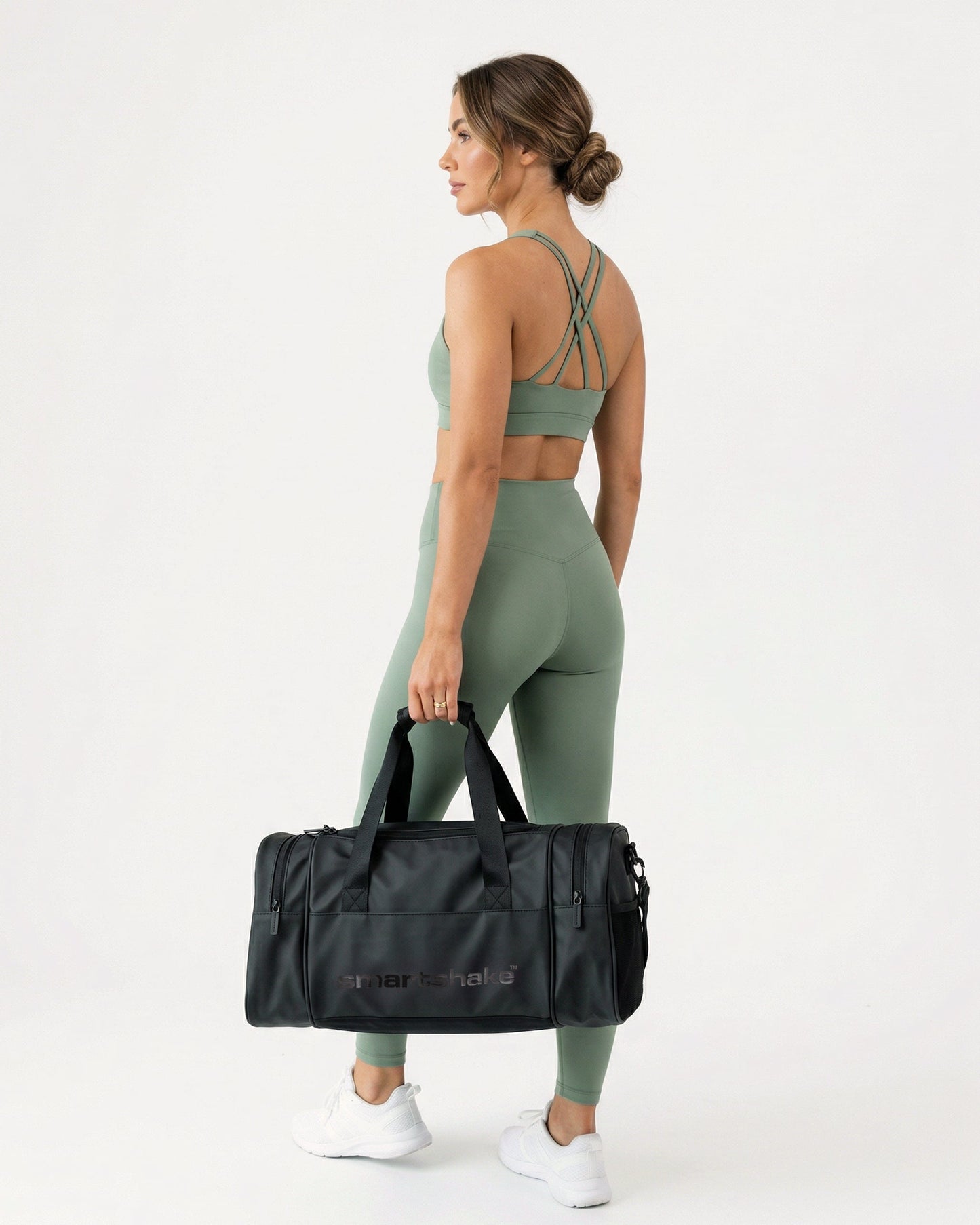 gym-bag-black-u0 Smartshake_GymBag_Black_lifestyle4_39cb3c06-8267-4a3c-8ba4-17ffef457cbf.jpg
