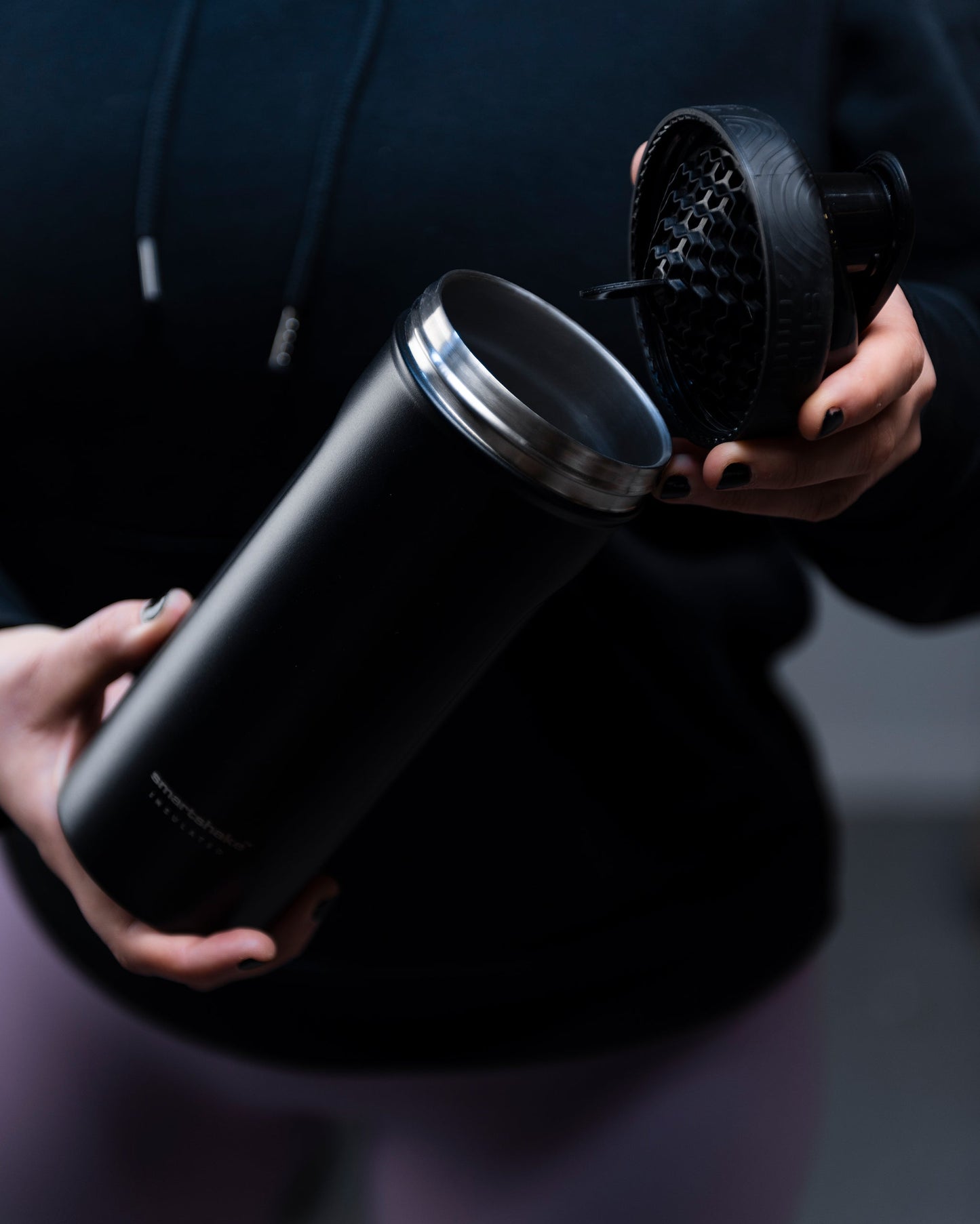 insulated-steel-shaker-black-b9 Smartshake_Insulated_Steel_lifestyle.jpg