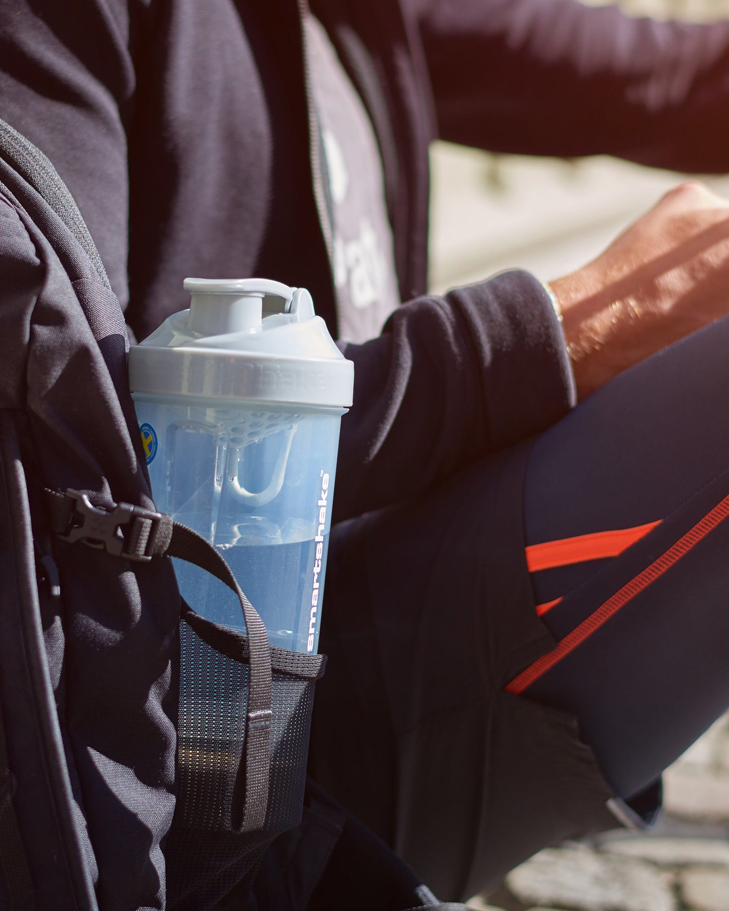 original2go-one-mist-gray-k8 Smartshake_Original2GoONE_Mist_Gray_lifestyle.jpg